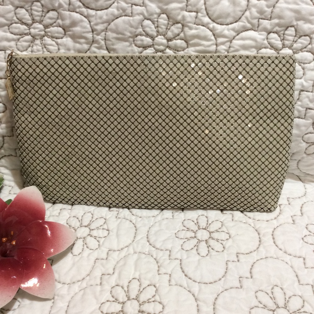 Whiting And Davis International - image 6